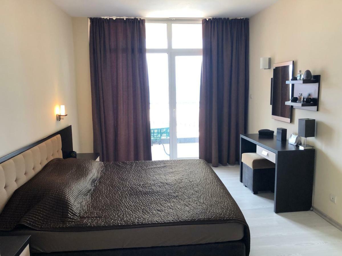 Psb Apartments Hotel Heaven Slântsjev Brjag Eksteriør bilde